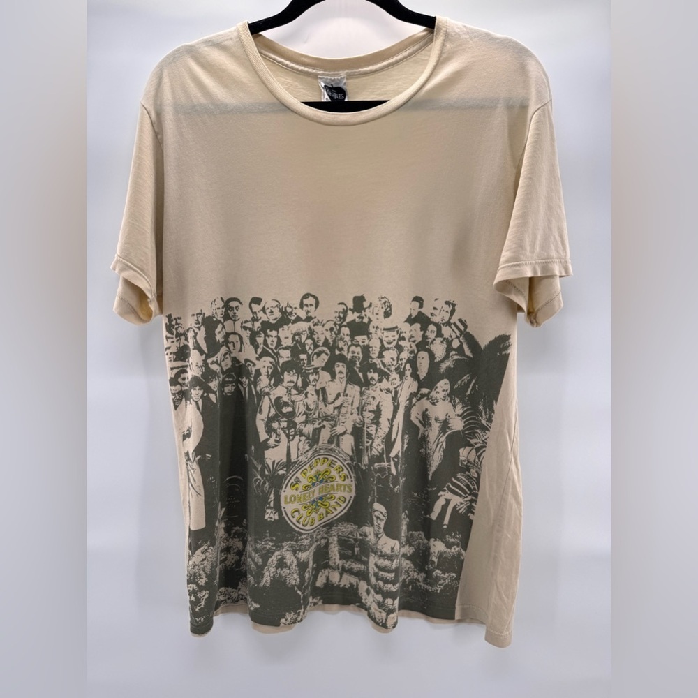 Vintage 2005 The Beatles Sgt Peppers Lonely Hearts Club Band Large T-Shirt *Read